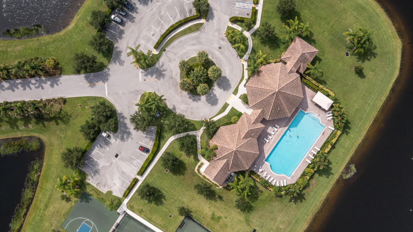 1769 Berkshire Circle SW