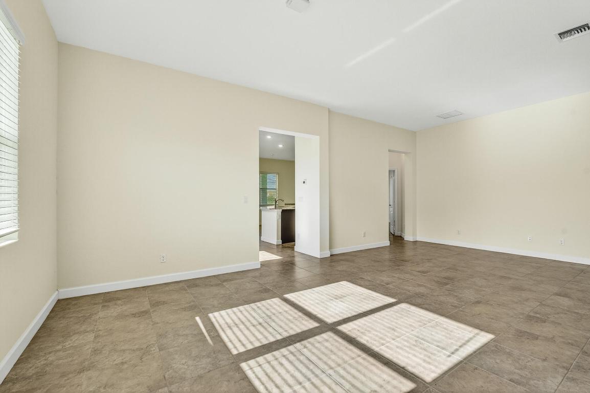 1769 Berkshire Circle SW