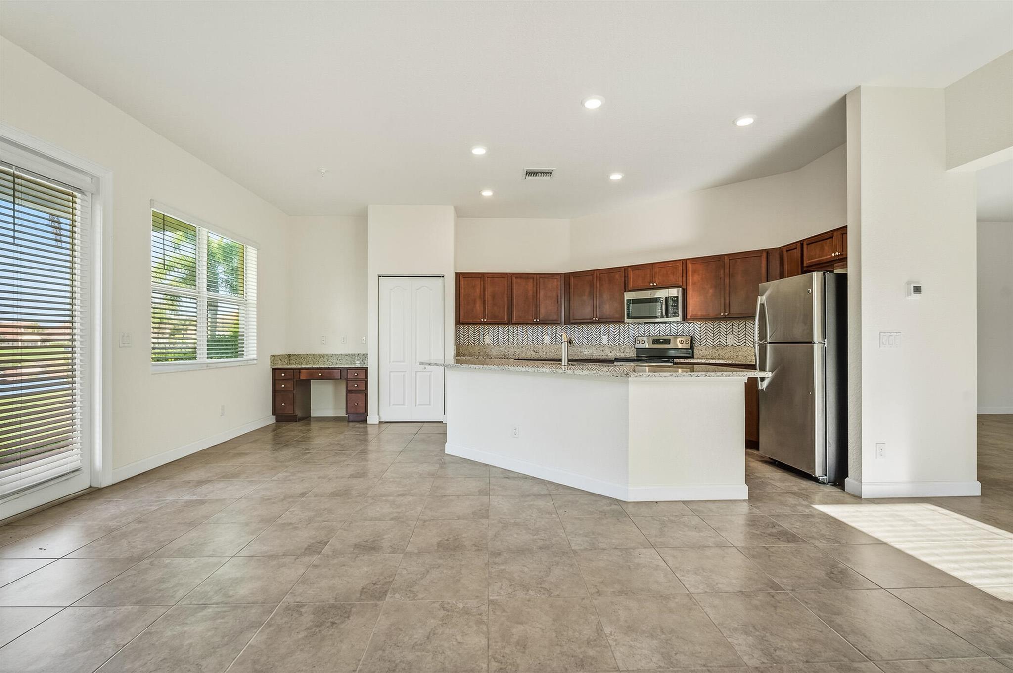 1769 Berkshire Circle SW