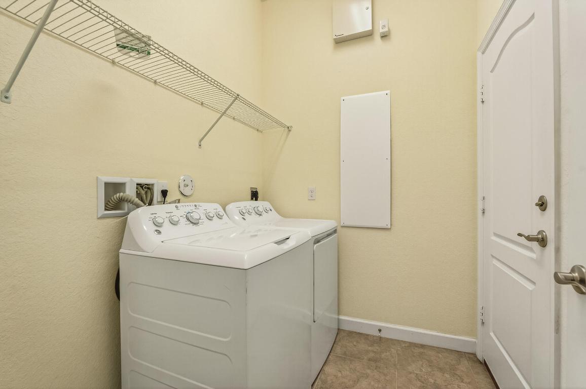 1769 Berkshire Circle SW