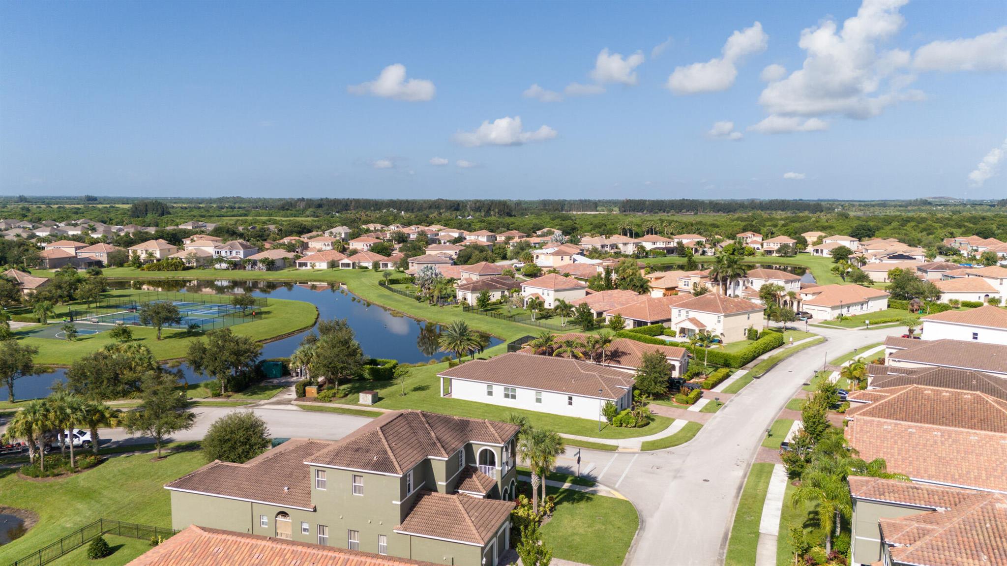 1769 Berkshire Circle SW