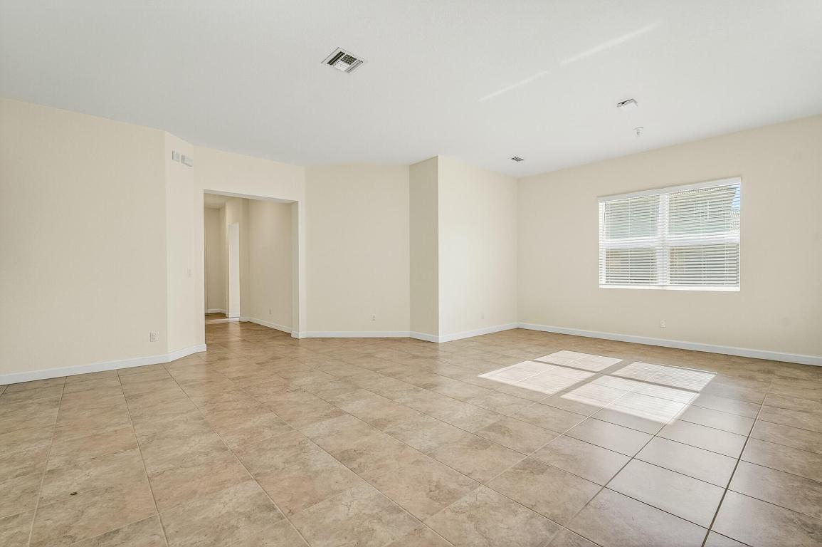 1769 Berkshire Circle SW