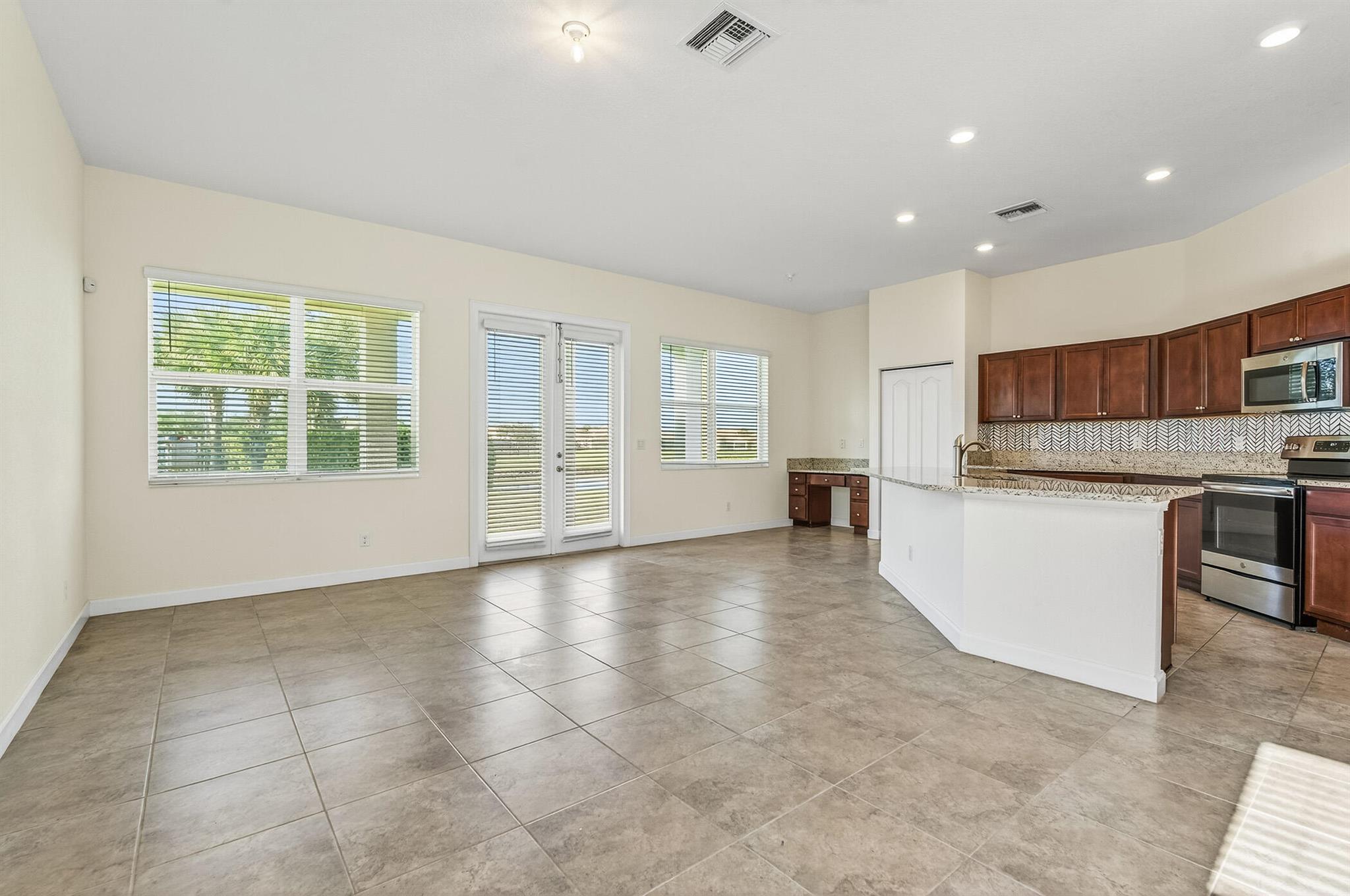 1769 Berkshire Circle SW