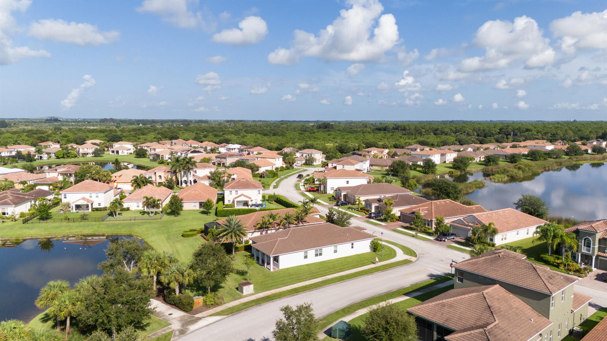 1769 Berkshire Circle SW