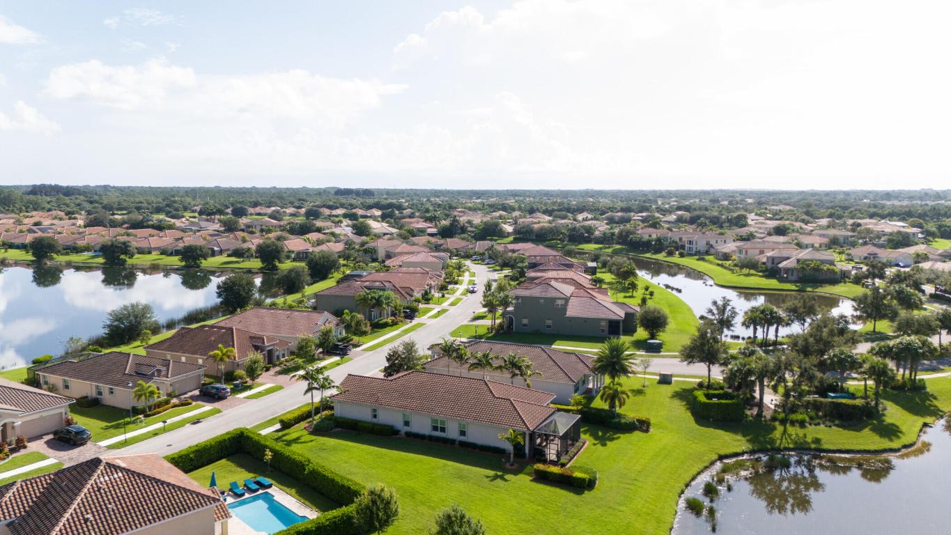 1769 Berkshire Circle SW