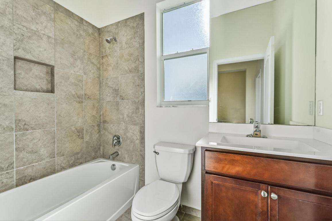 1769 Berkshire Circle SW