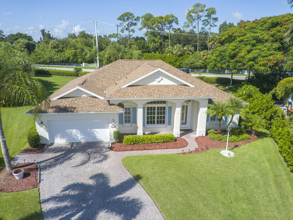 305 Bourdeaux Drive SW