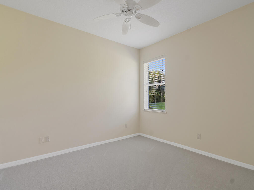 305 Bourdeaux Drive SW