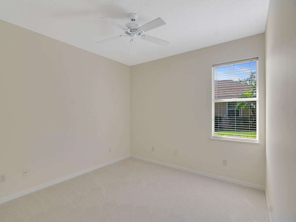 305 Bourdeaux Drive SW