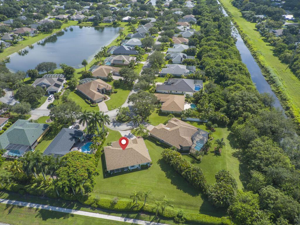 305 Bourdeaux Drive SW