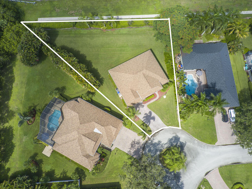 305 Bourdeaux Drive SW