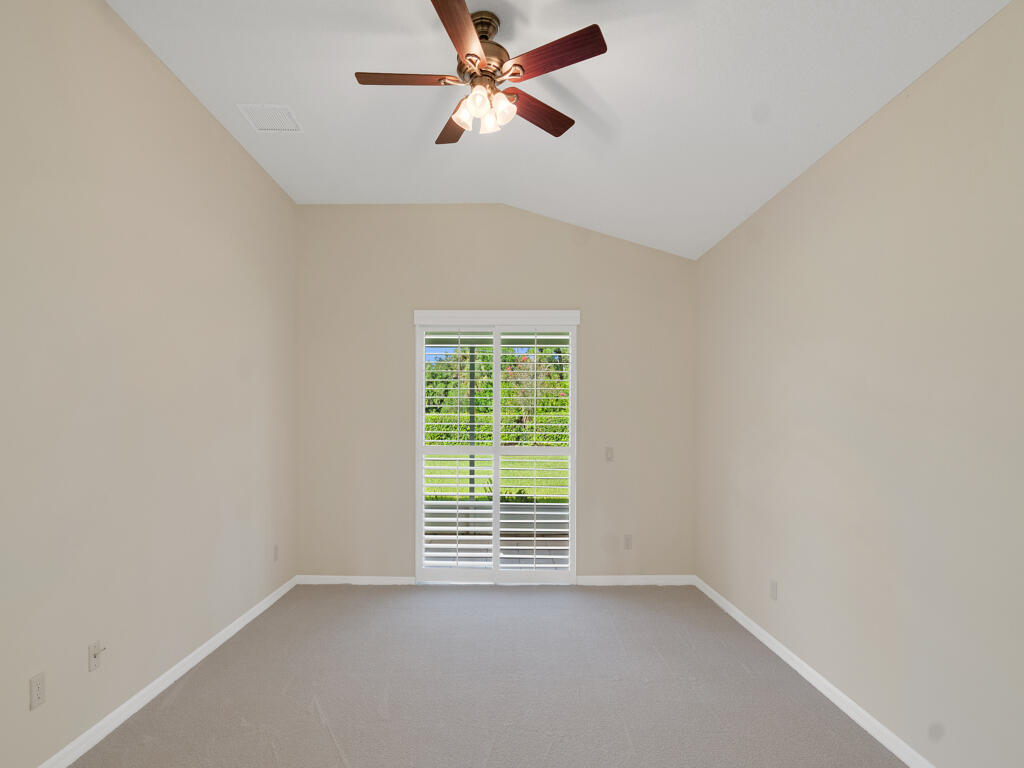 305 Bourdeaux Drive SW