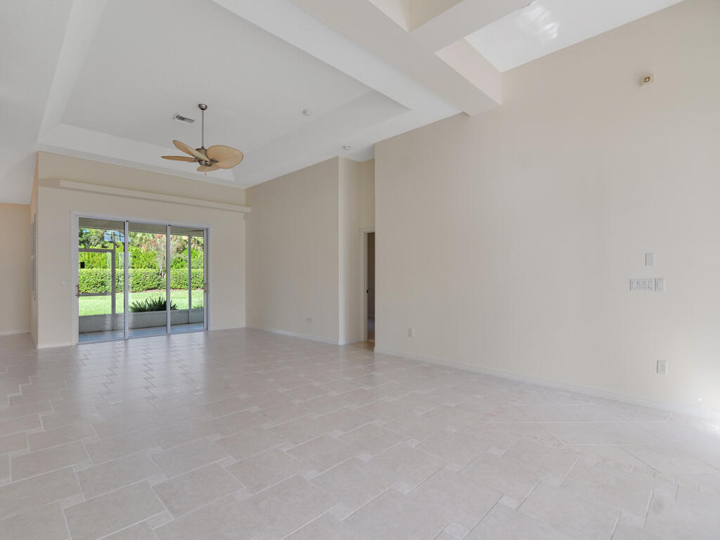 305 Bourdeaux Drive SW