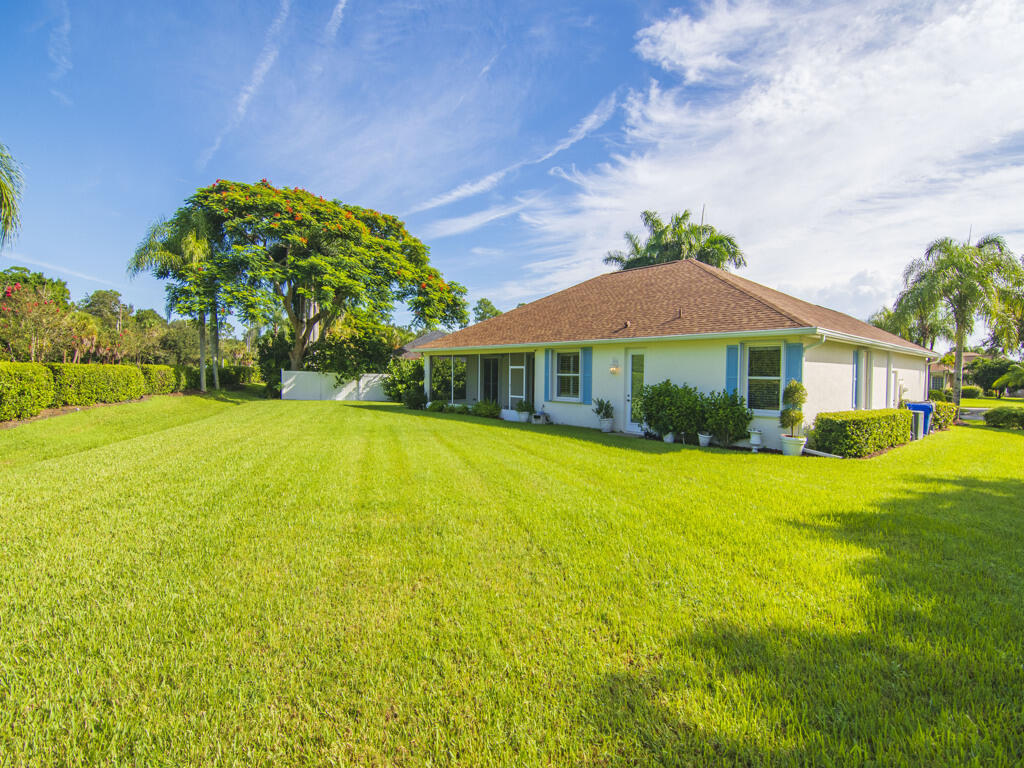 305 Bourdeaux Drive SW