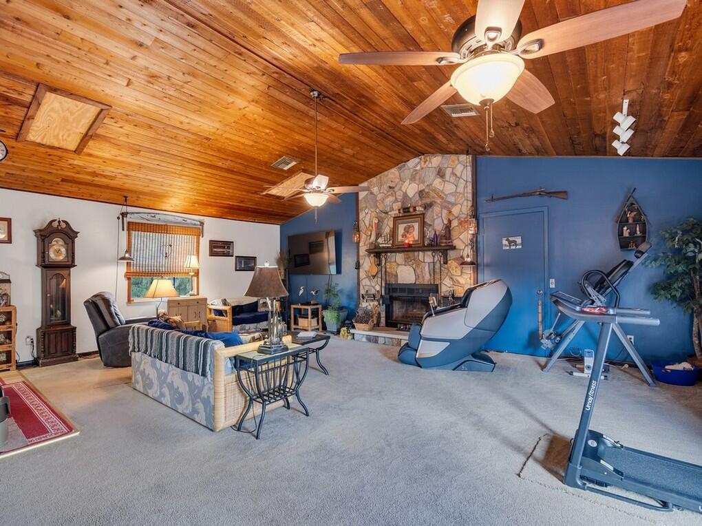 5675 Sunshine Avenue