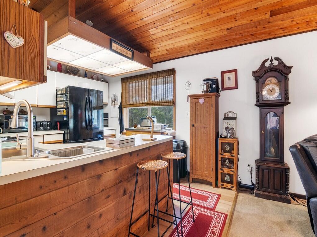 5675 Sunshine Avenue