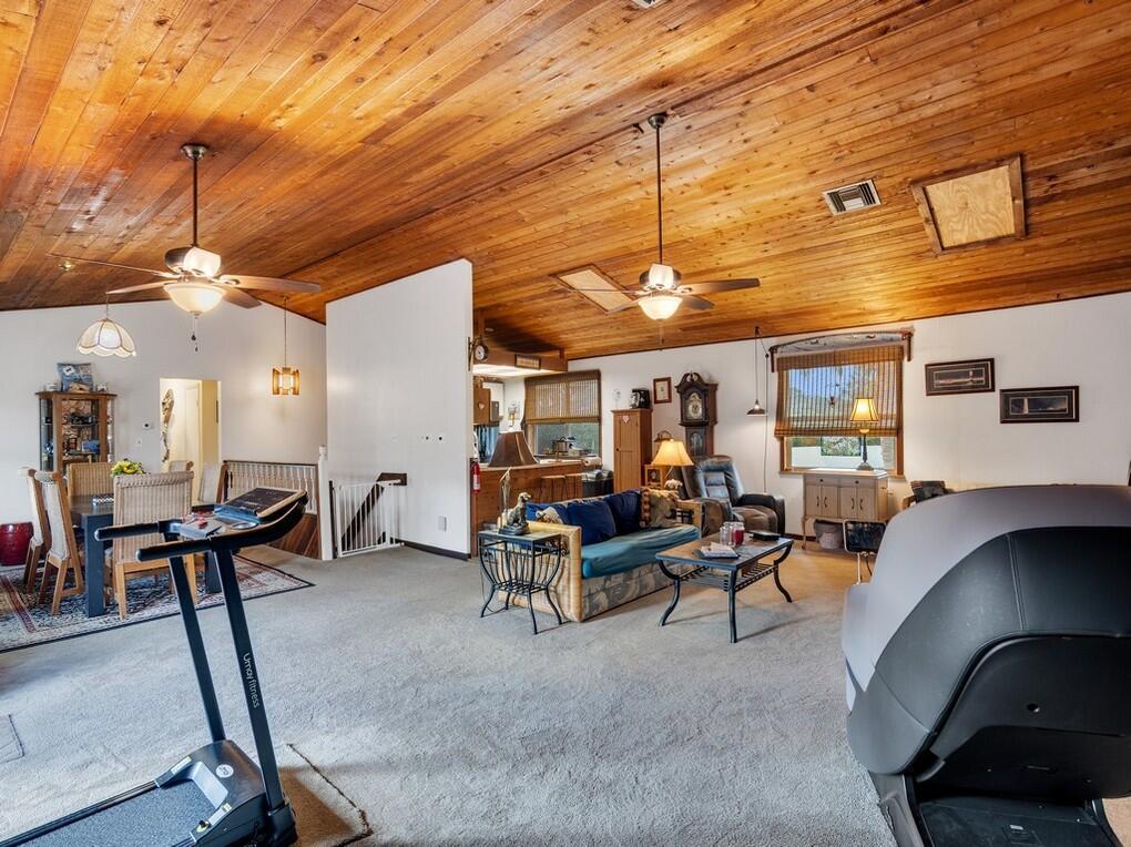 5675 Sunshine Avenue