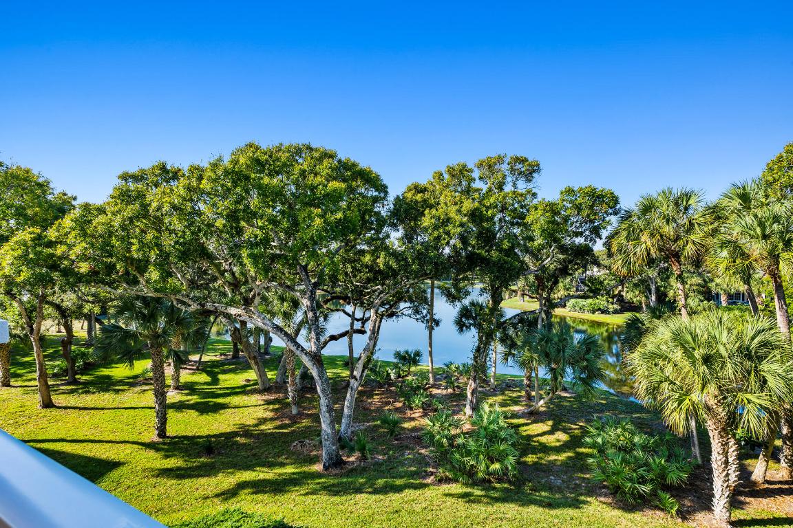 601 N Swim Club Drive 3