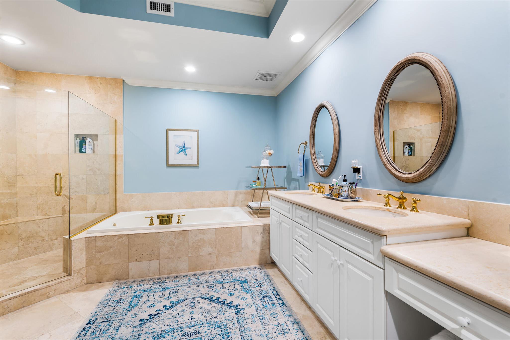 601 N Swim Club Drive 3