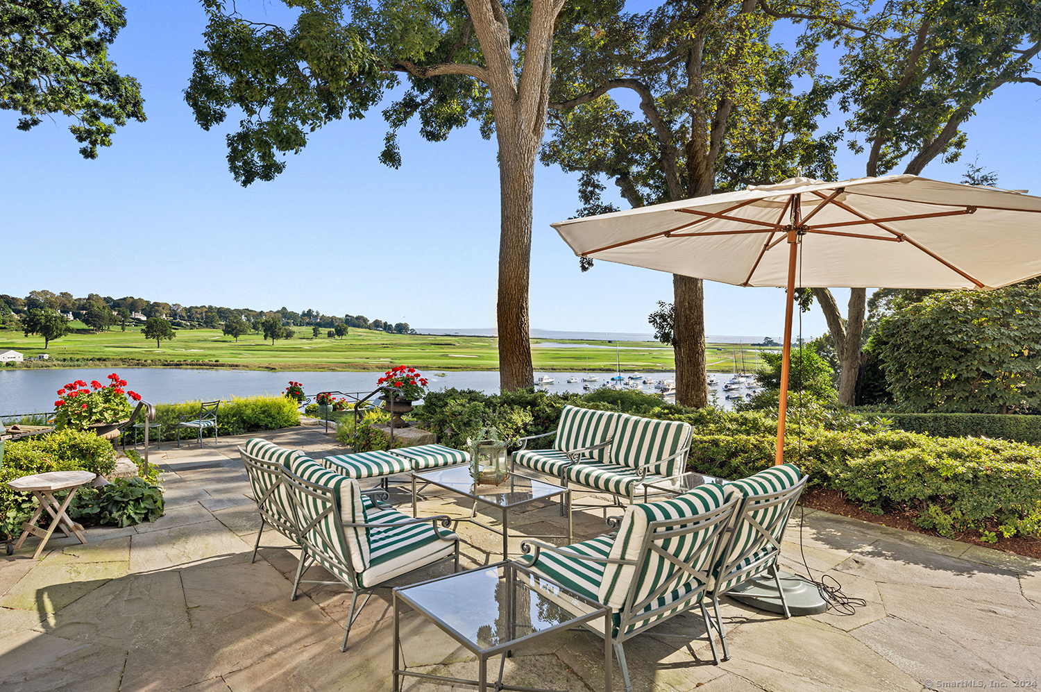 385 Harbor Road