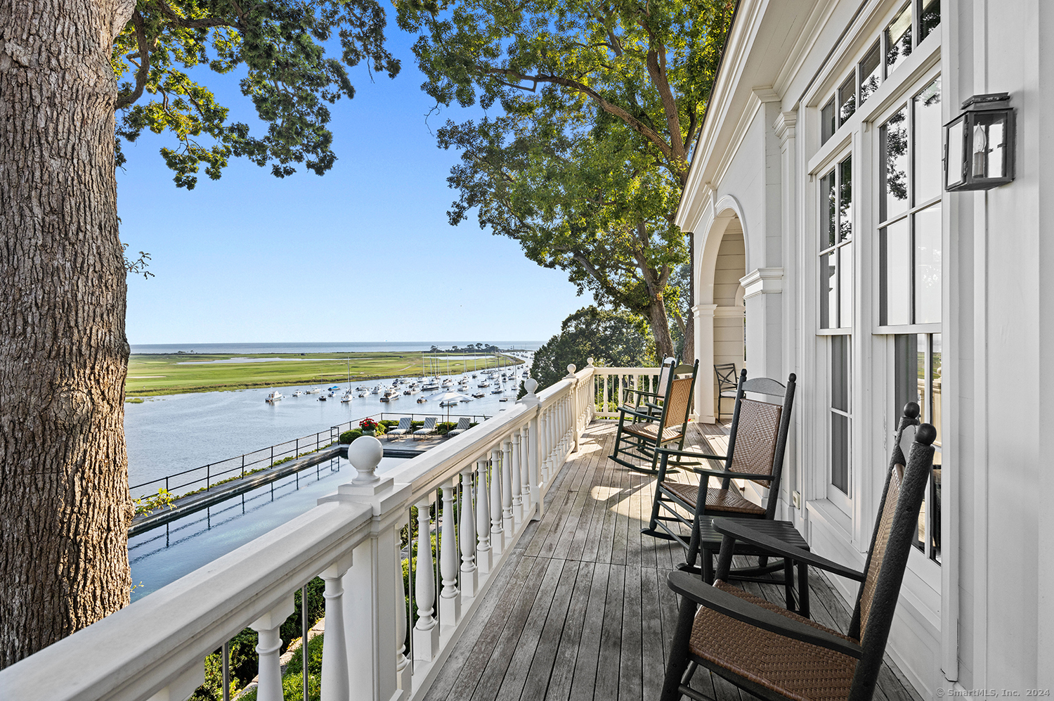 385 Harbor Road