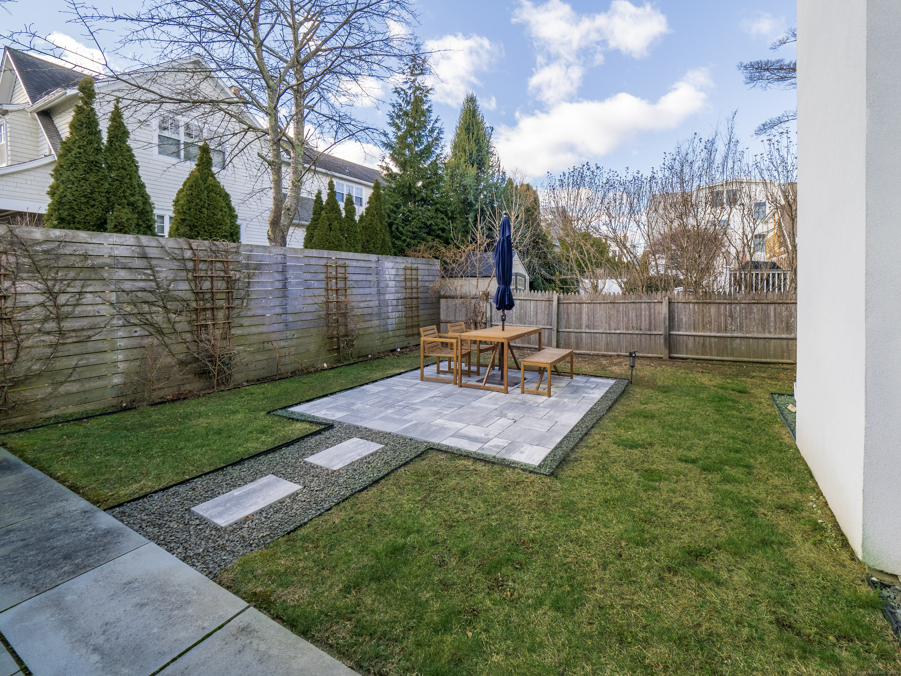 27 Fairfield Avenue