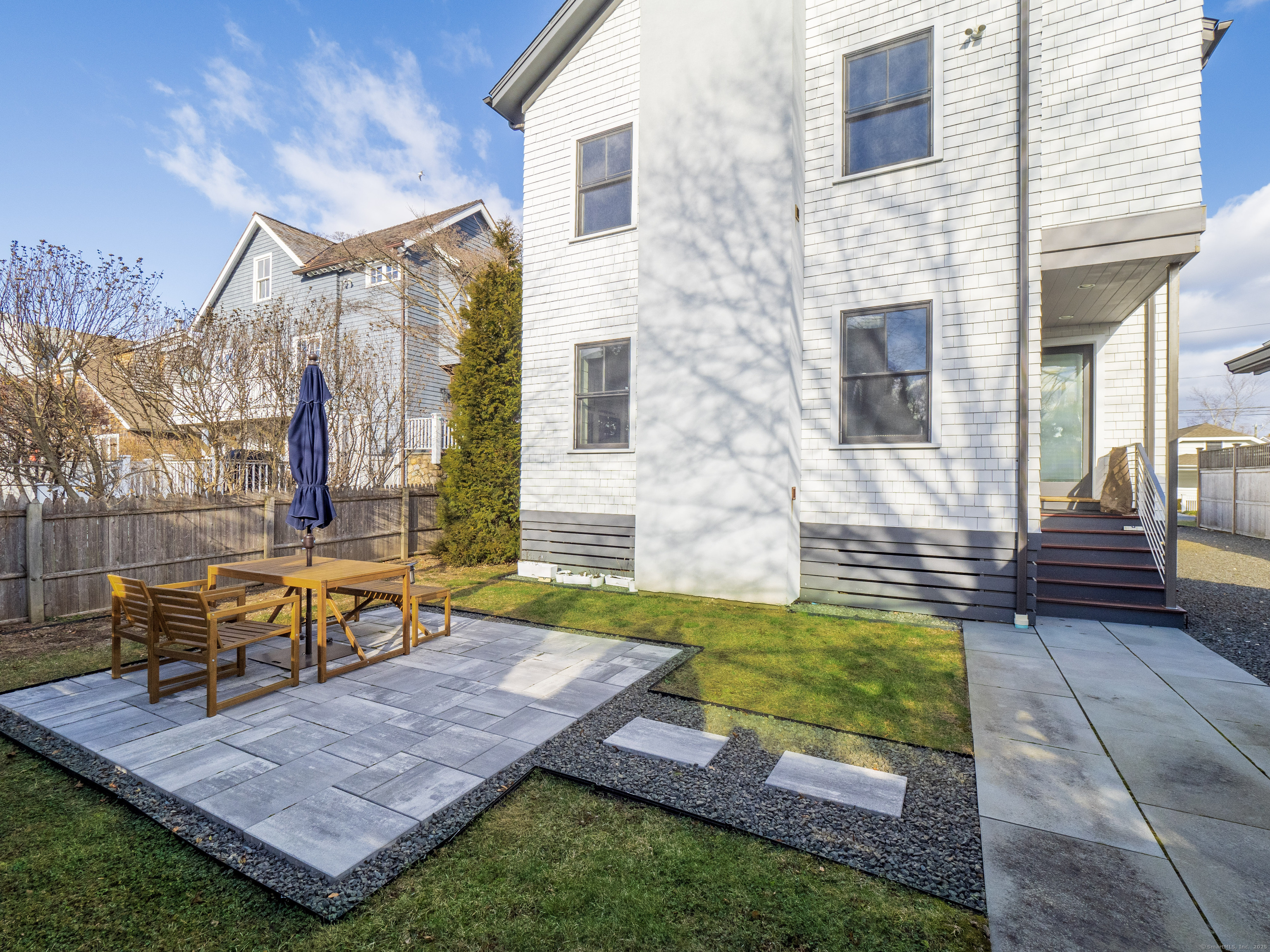 27 Fairfield Avenue