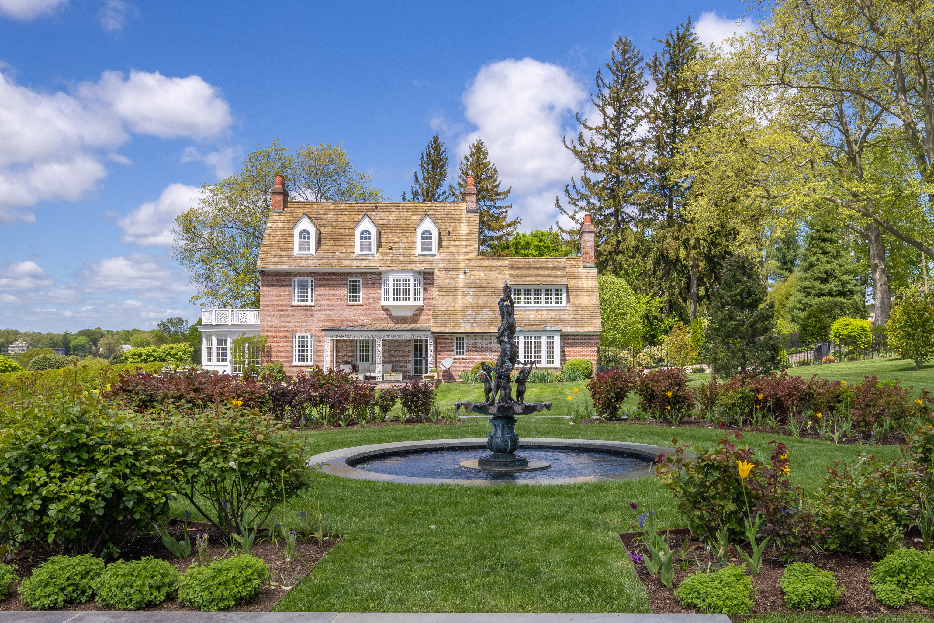 828 Sasco Hill Road