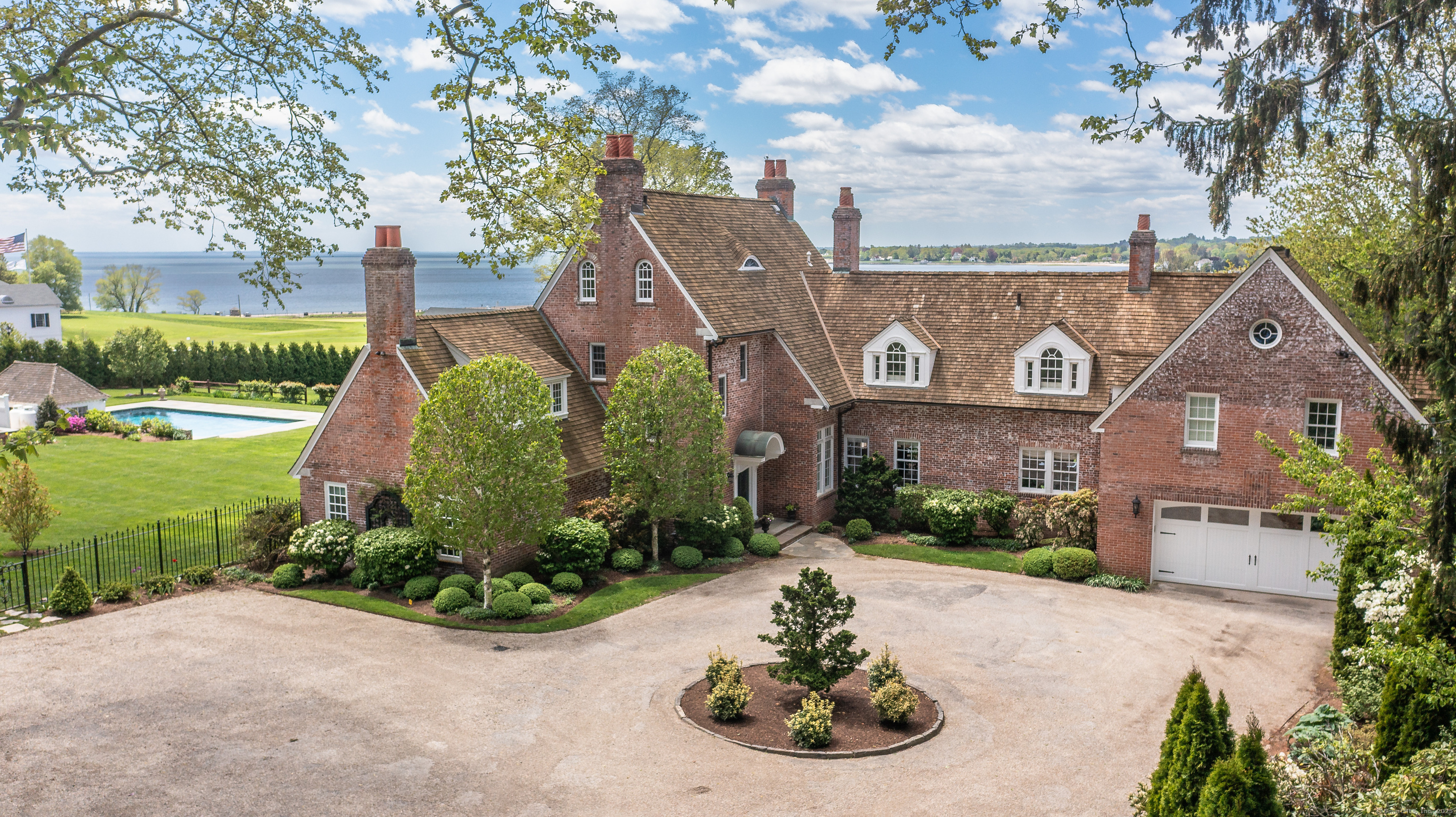 828 Sasco Hill Road