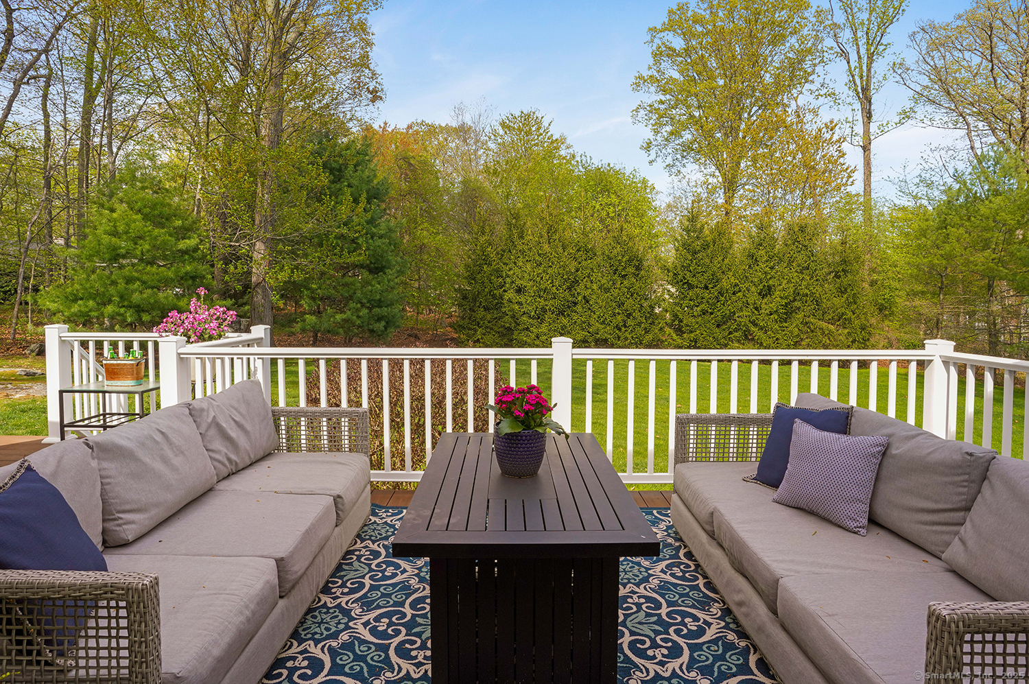 499 Hollydale Road