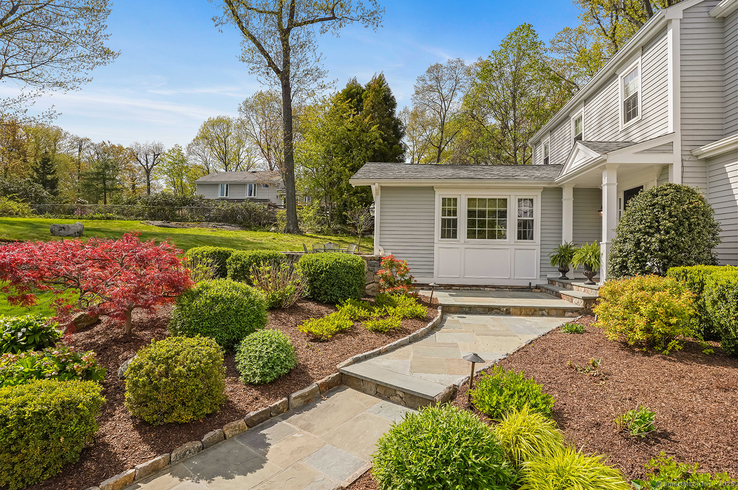 499 Hollydale Road