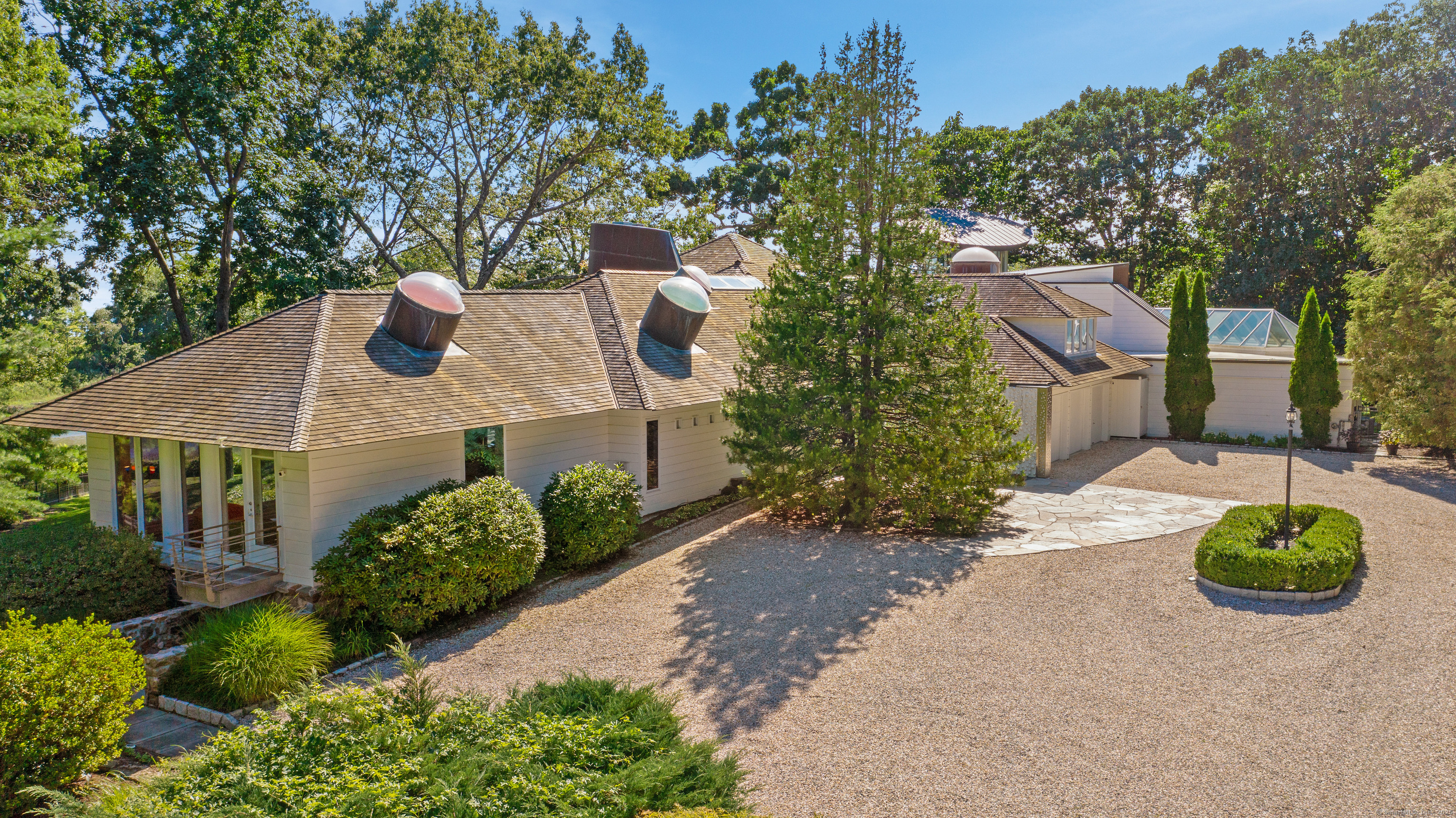 11 Beachside Common