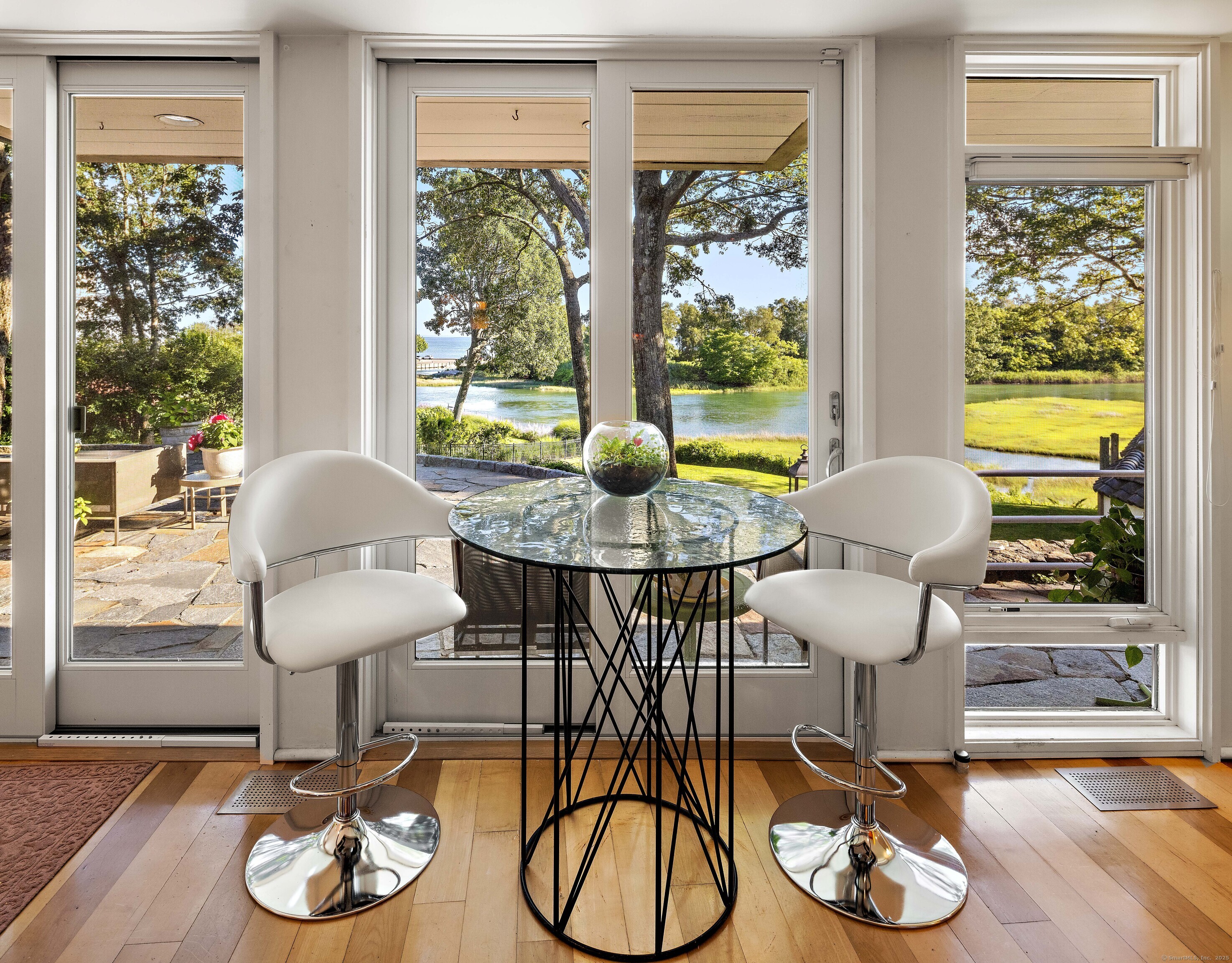 11 Beachside Common