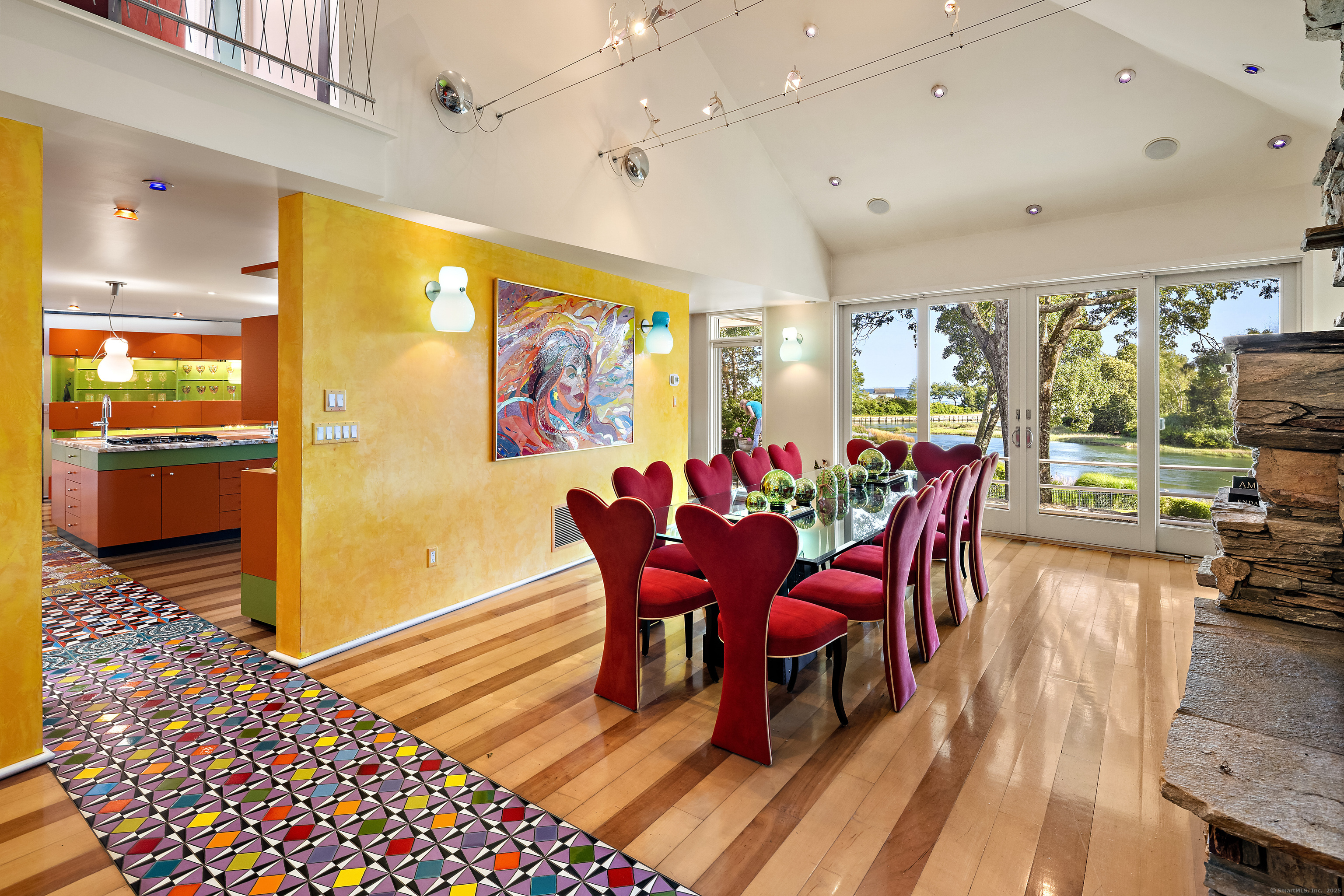 11 Beachside Common