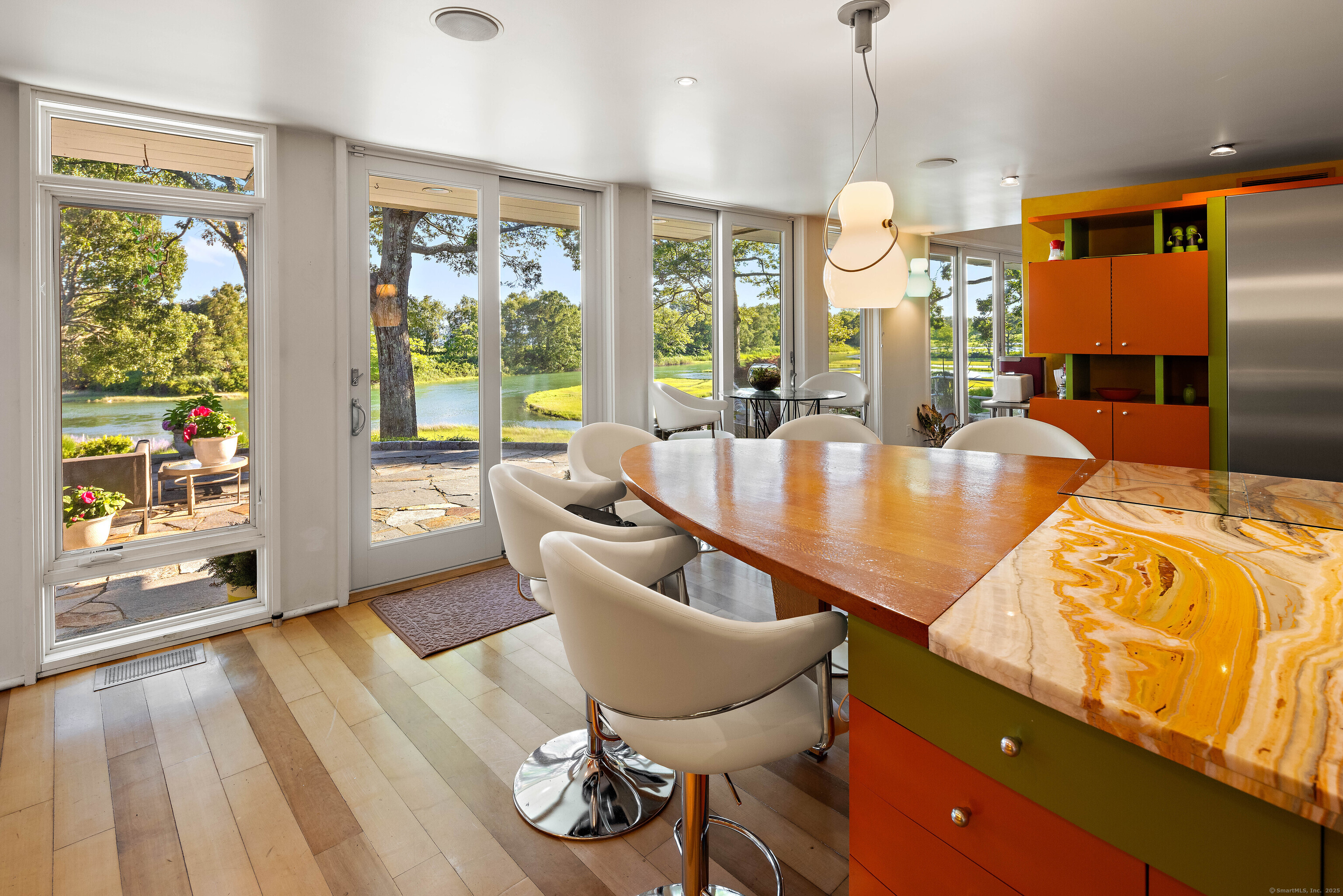 11 Beachside Common