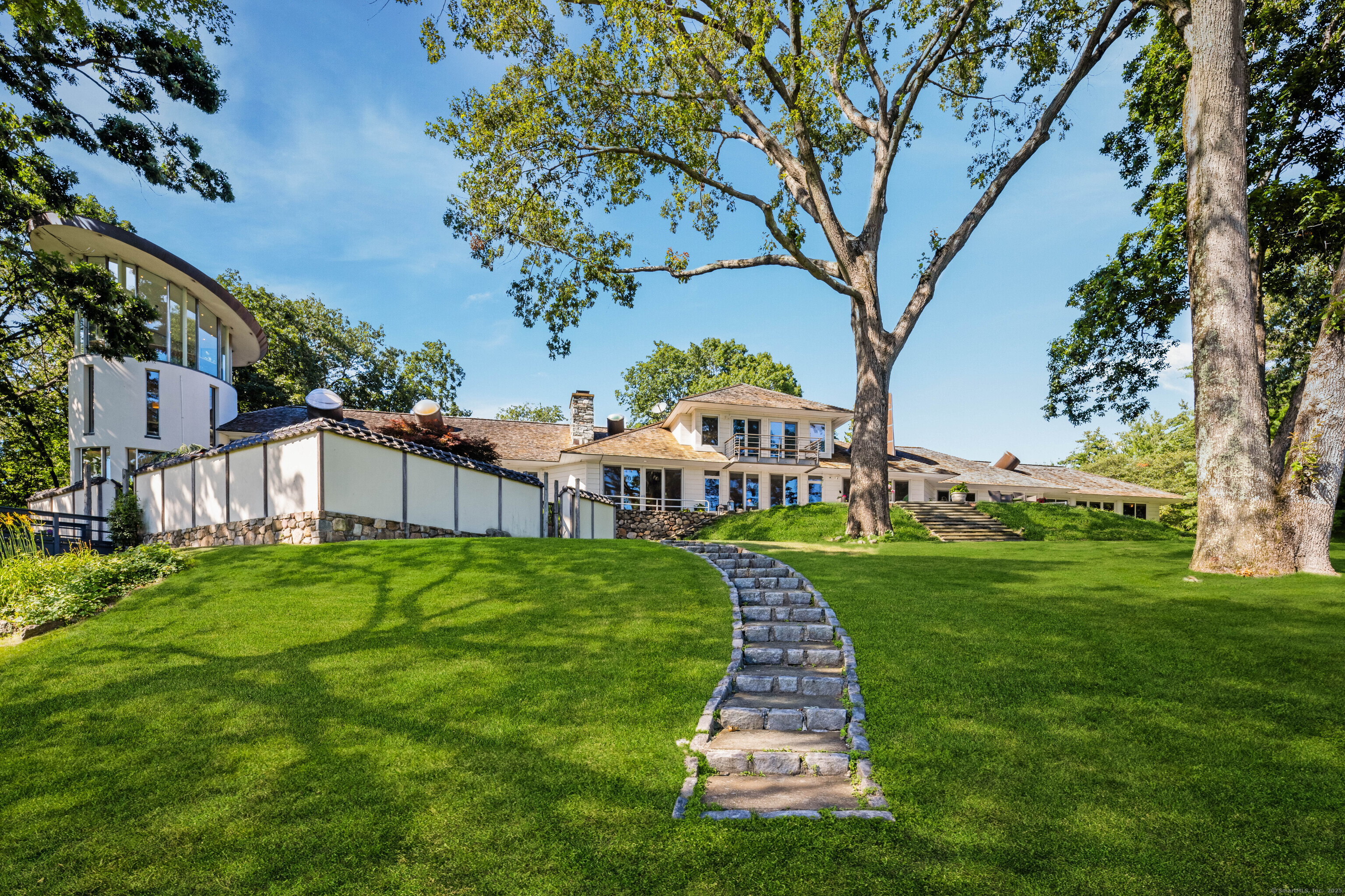 11 Beachside Common