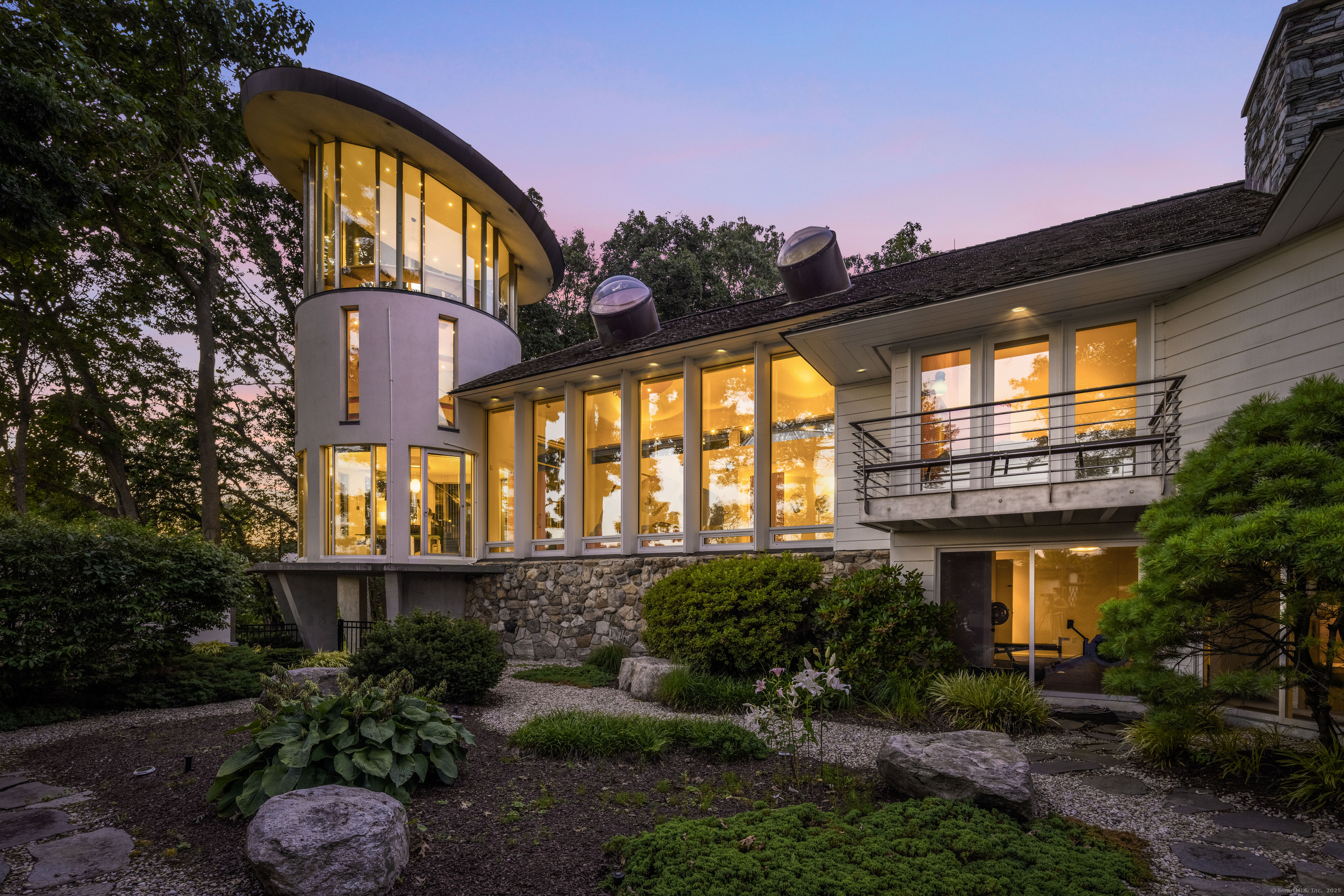 11 Beachside Common