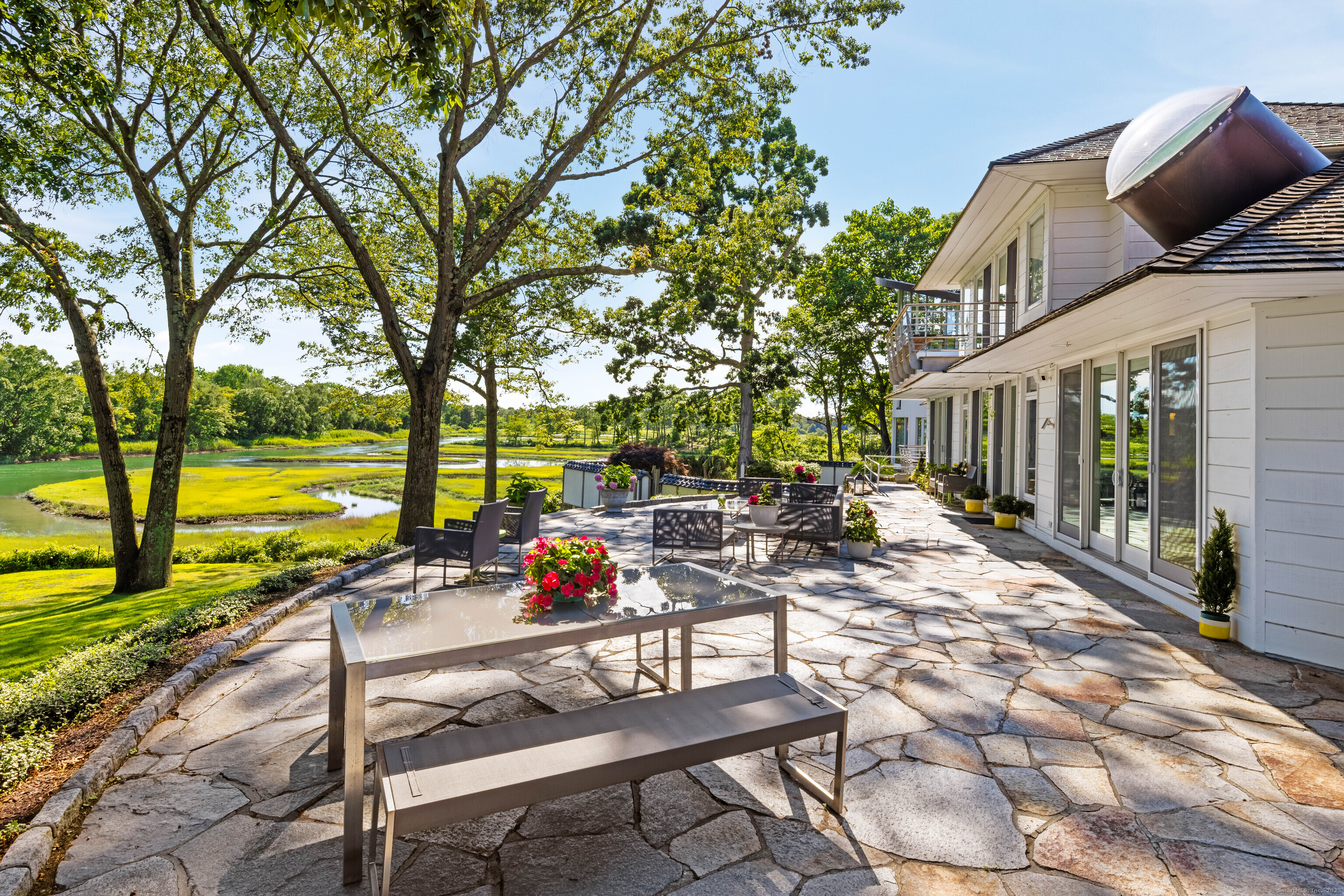 11 Beachside Common