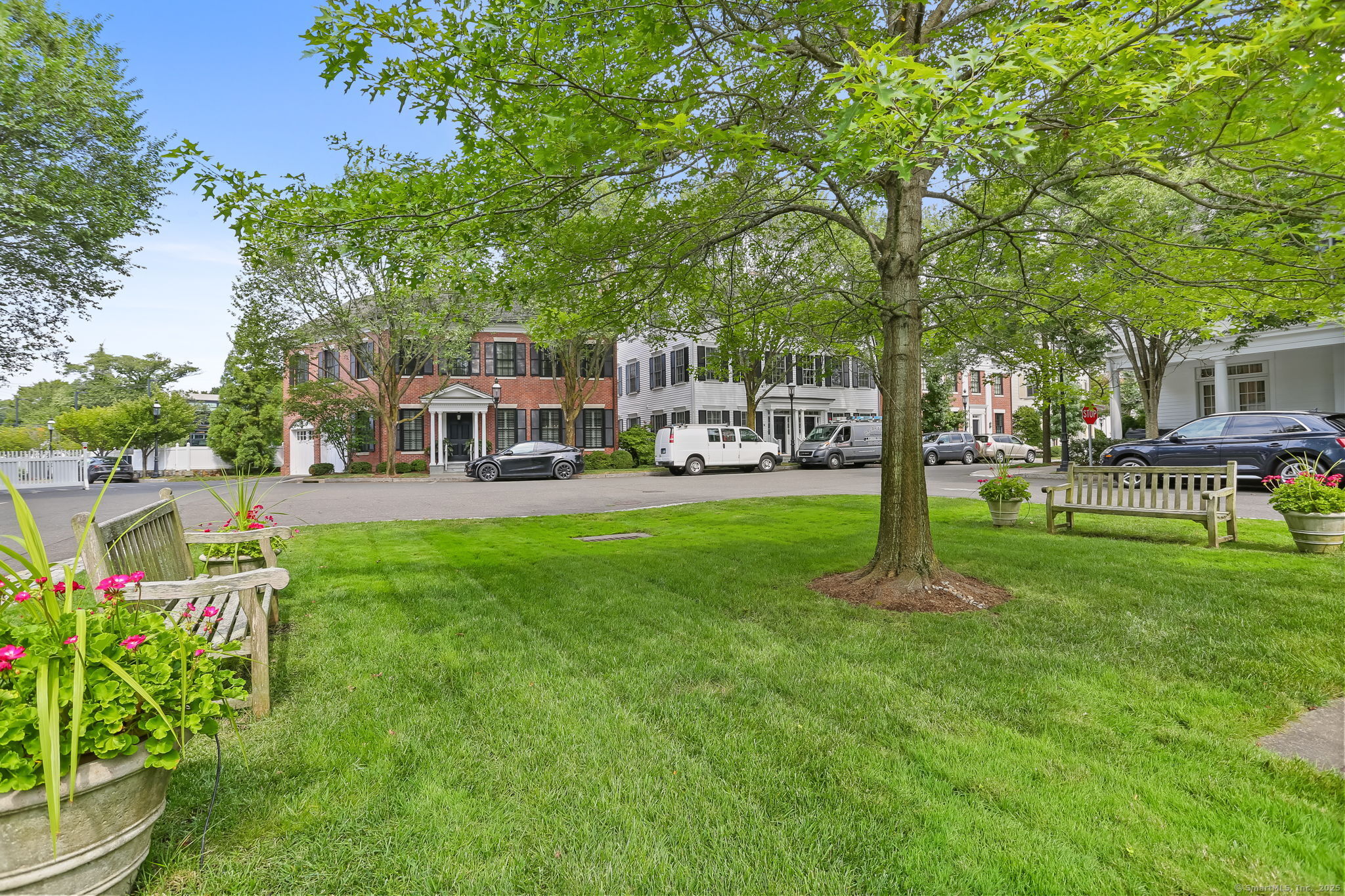 2 Elmwood Drive 2