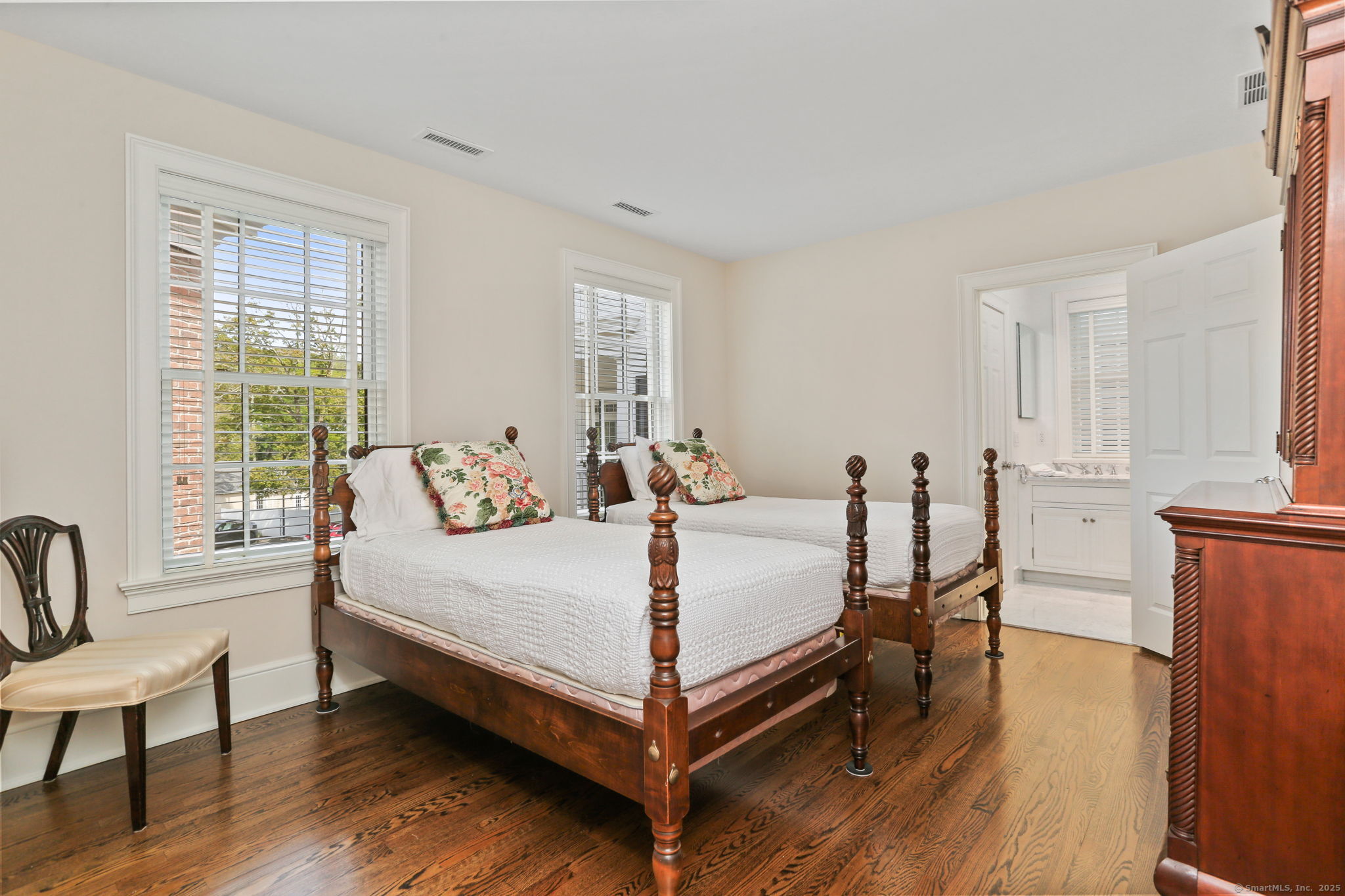 2 Elmwood Drive 2