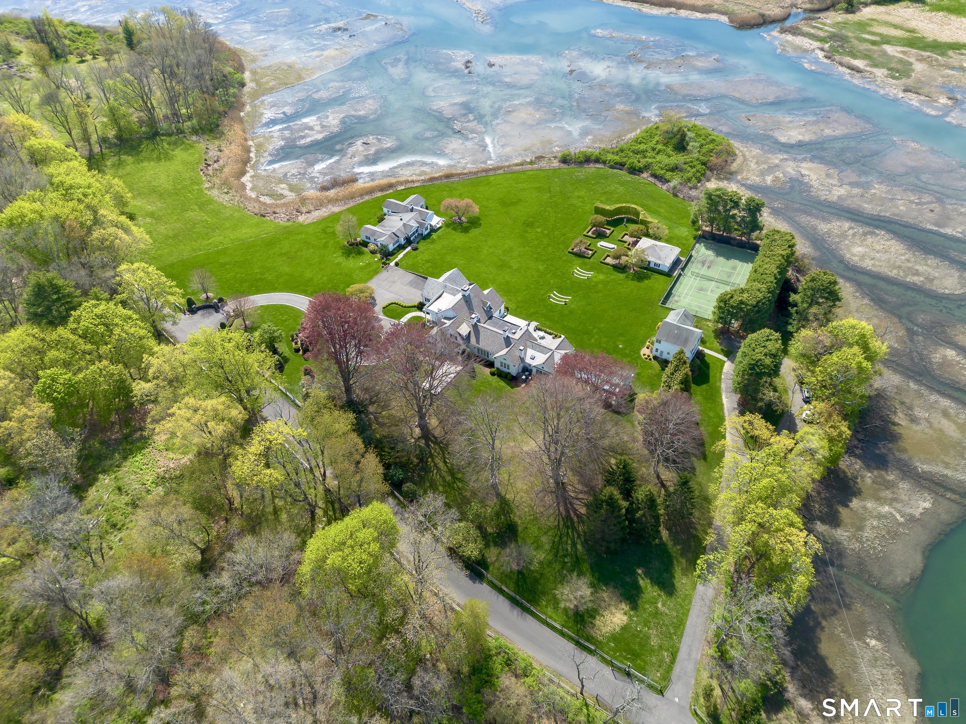 4 Sherwood Island Lane