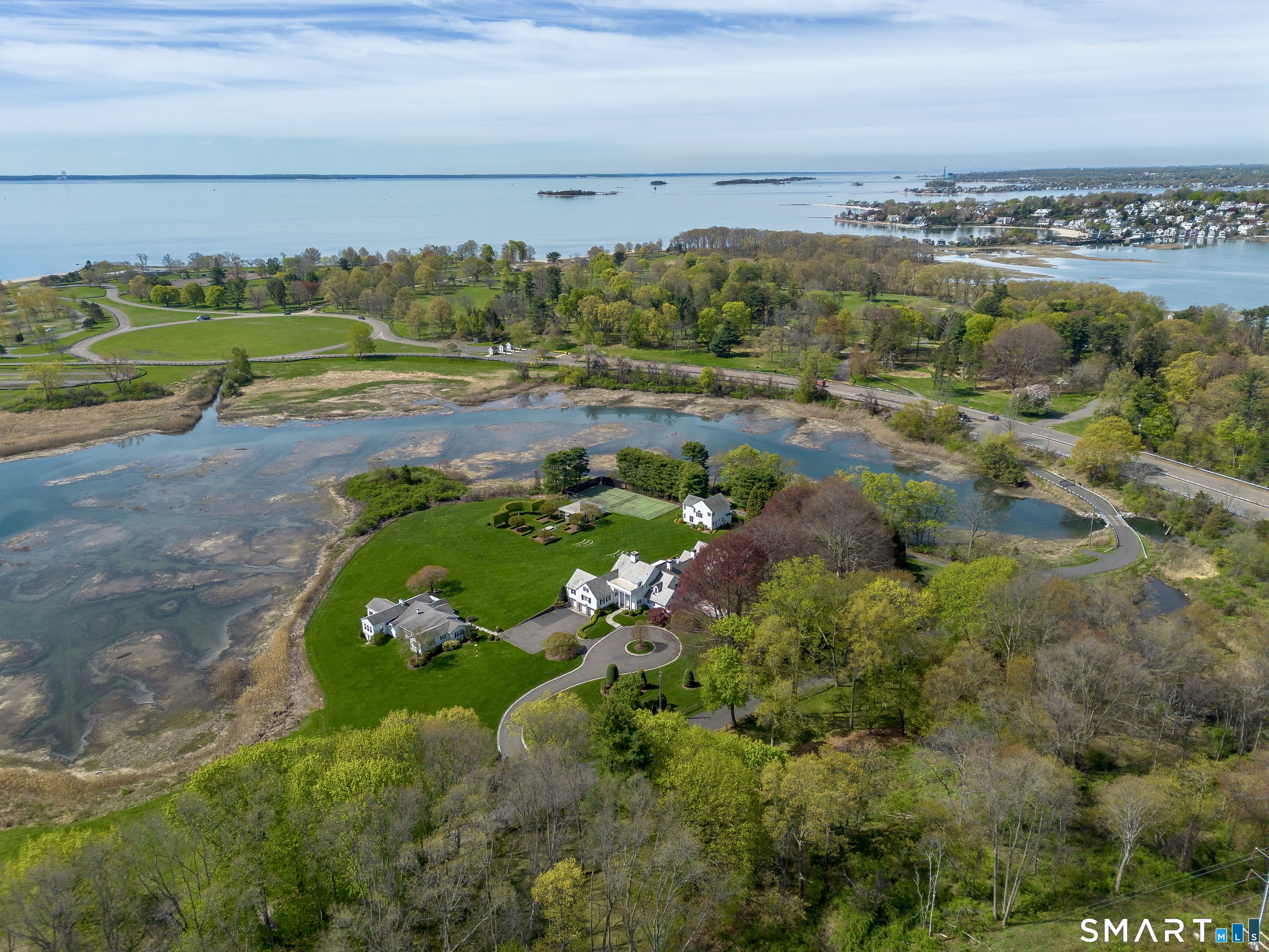 4 Sherwood Island Lane