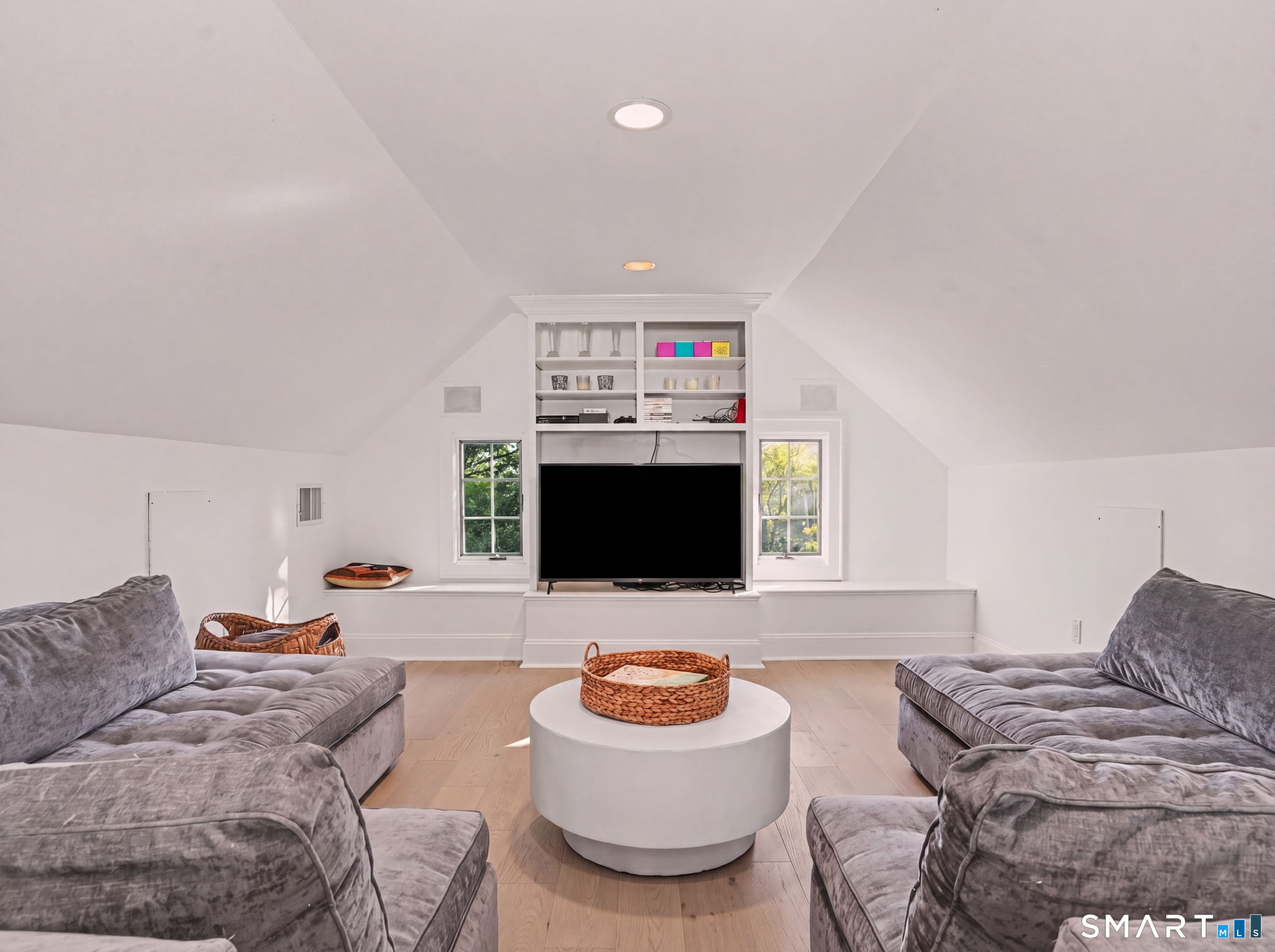 280 Mill Hill Road