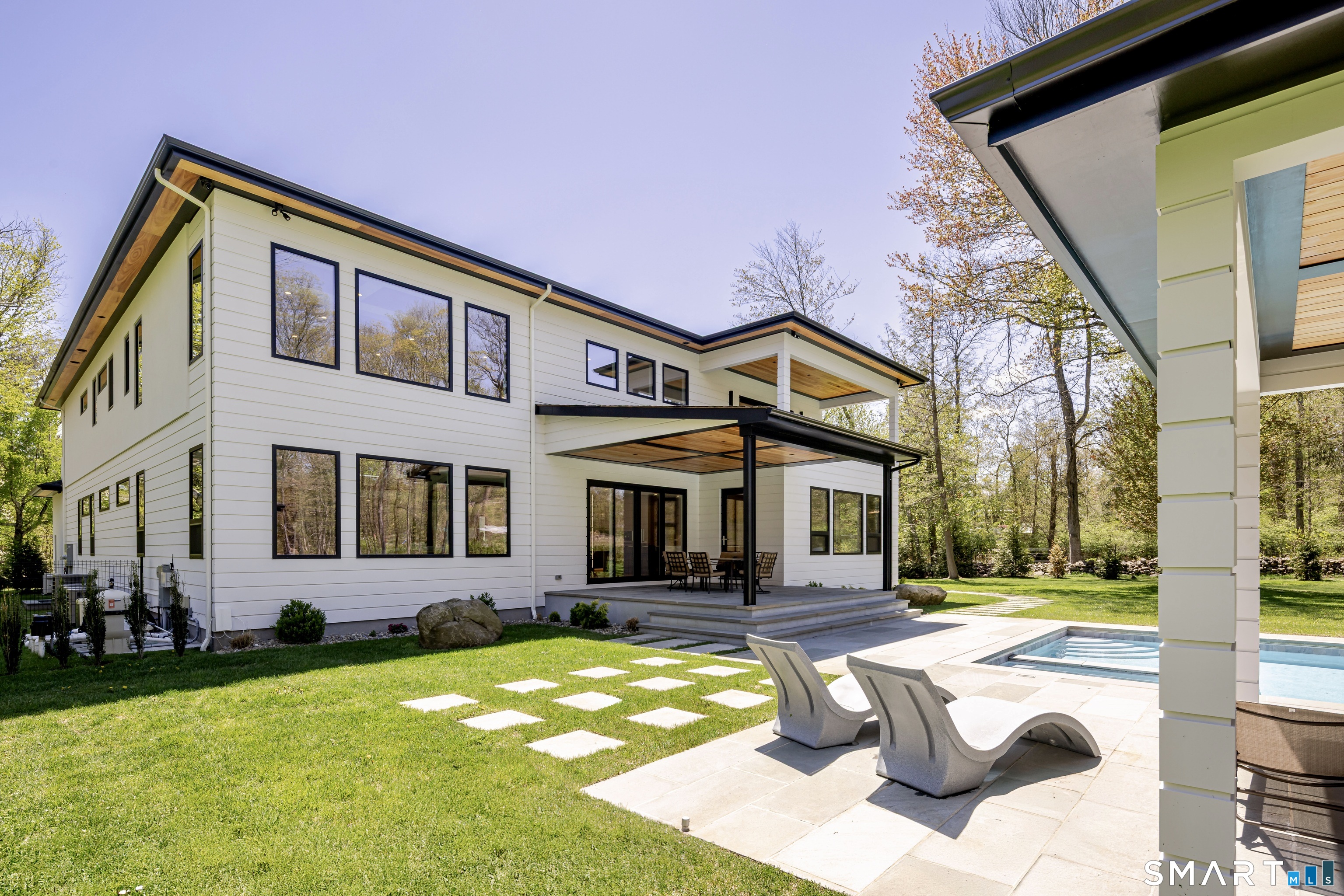 27 Old Oak Road