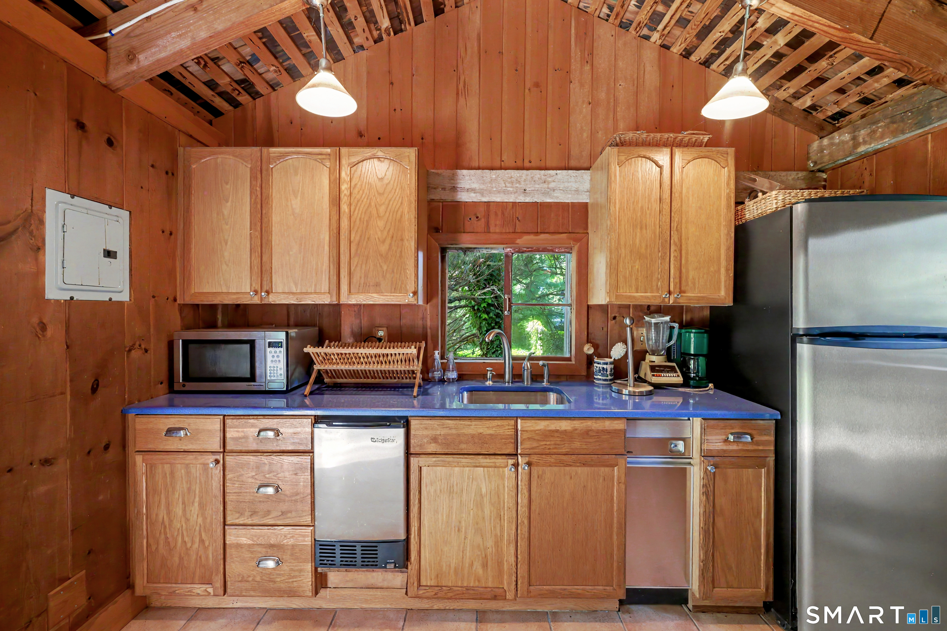 406 Harbor Road