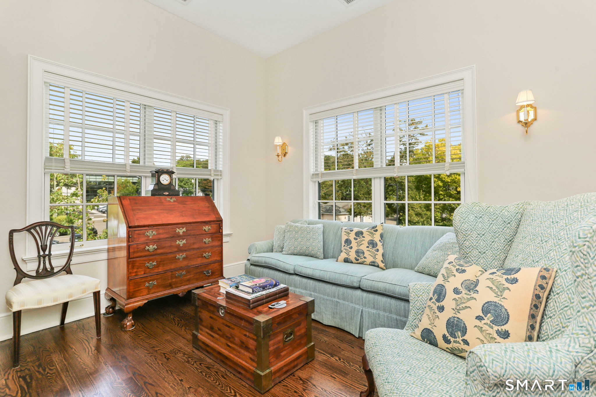 2 Elmwood Drive Unit: 2