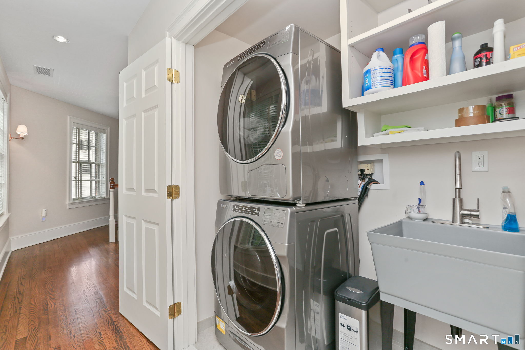 2 Elmwood Drive Unit: 2