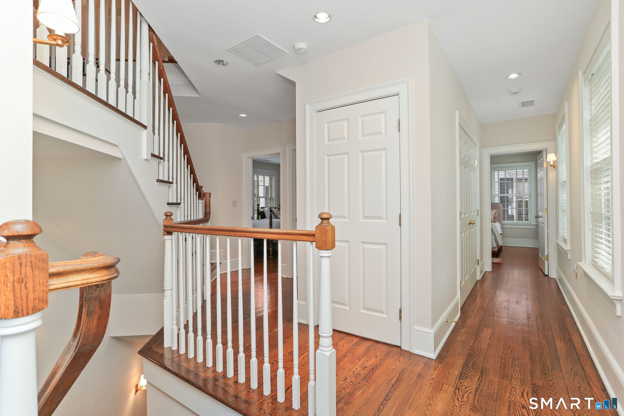 2 Elmwood Drive Unit: 2