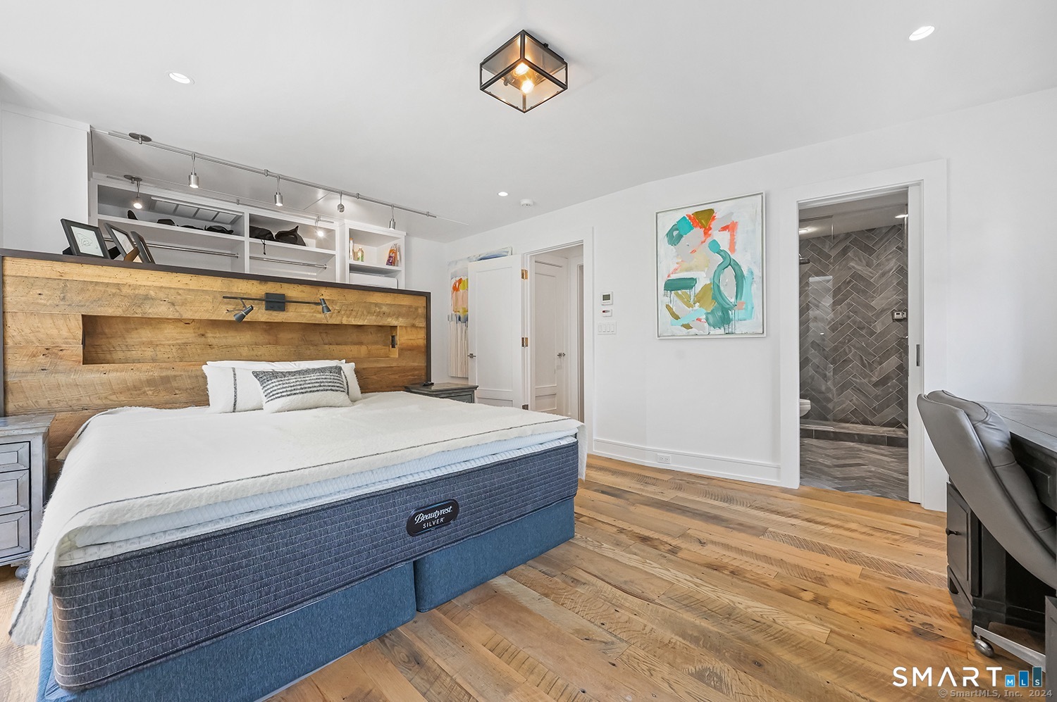 236 Main Street Unit: 236