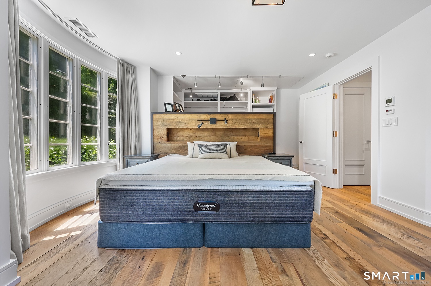 236 Main Street Unit: 236